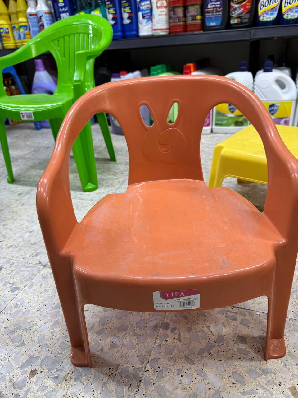 كرسي اطفال بني