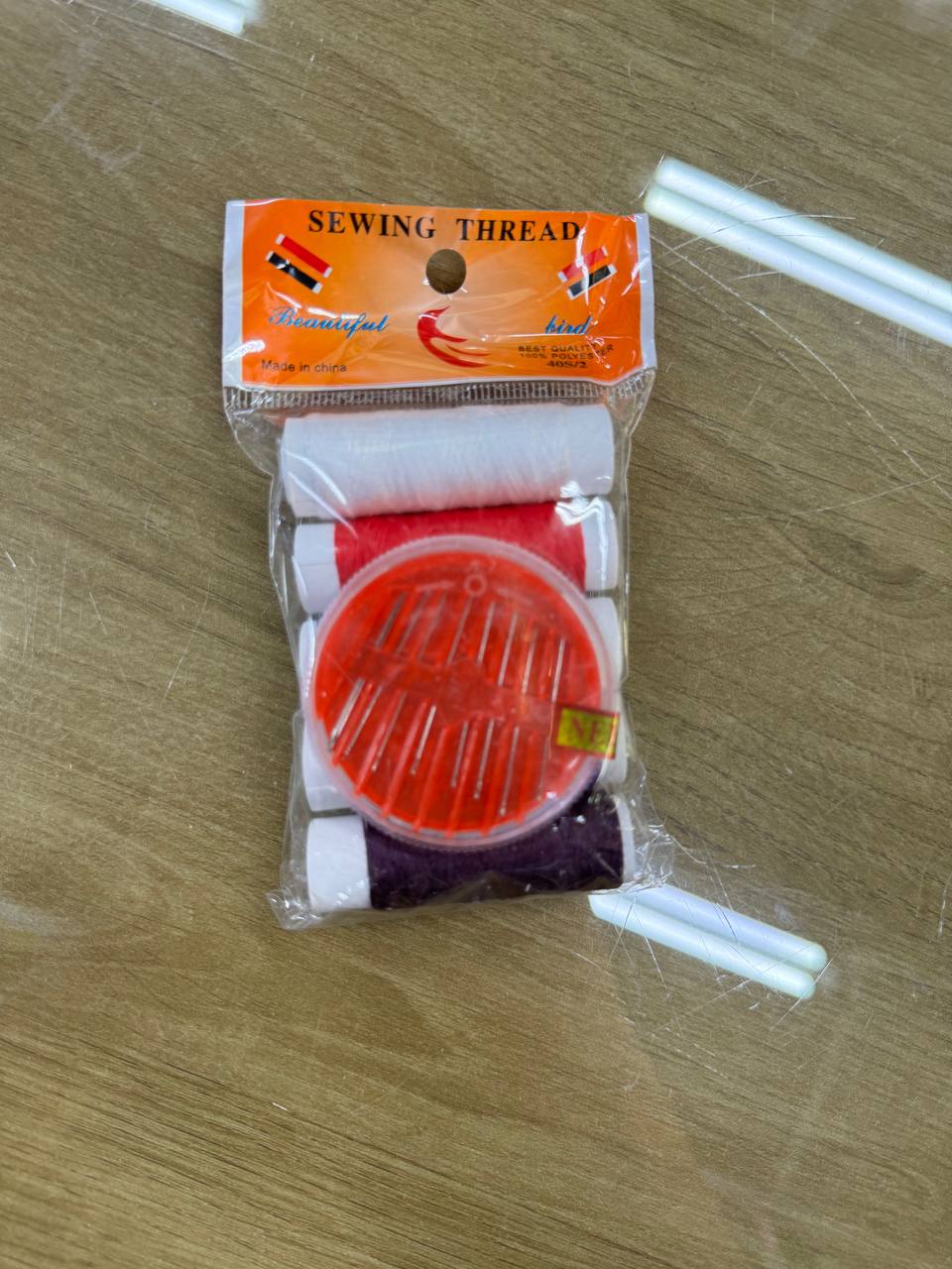 خيطان مع ابرة