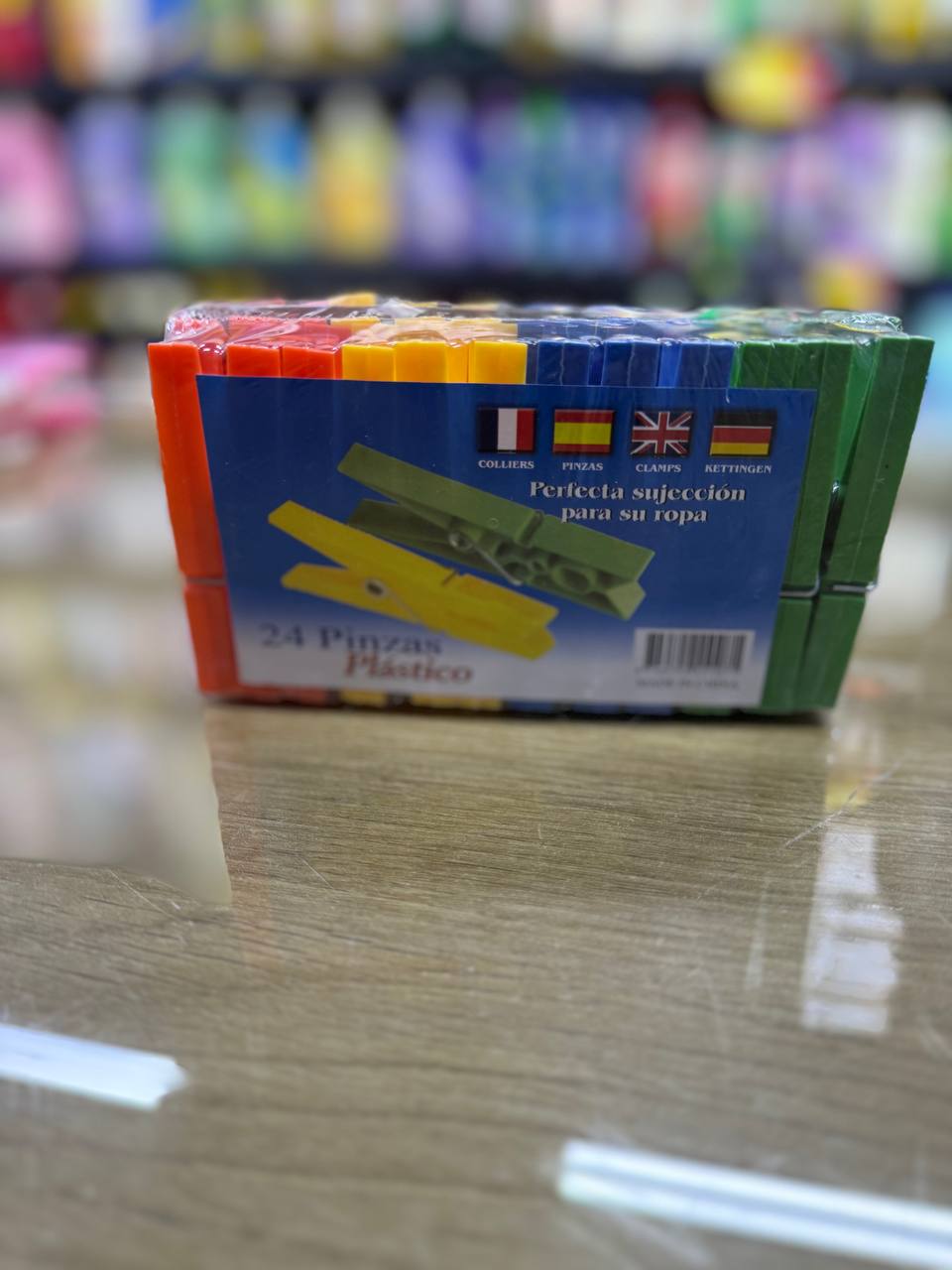 ملاقط غسيل بلاستيك 1/24