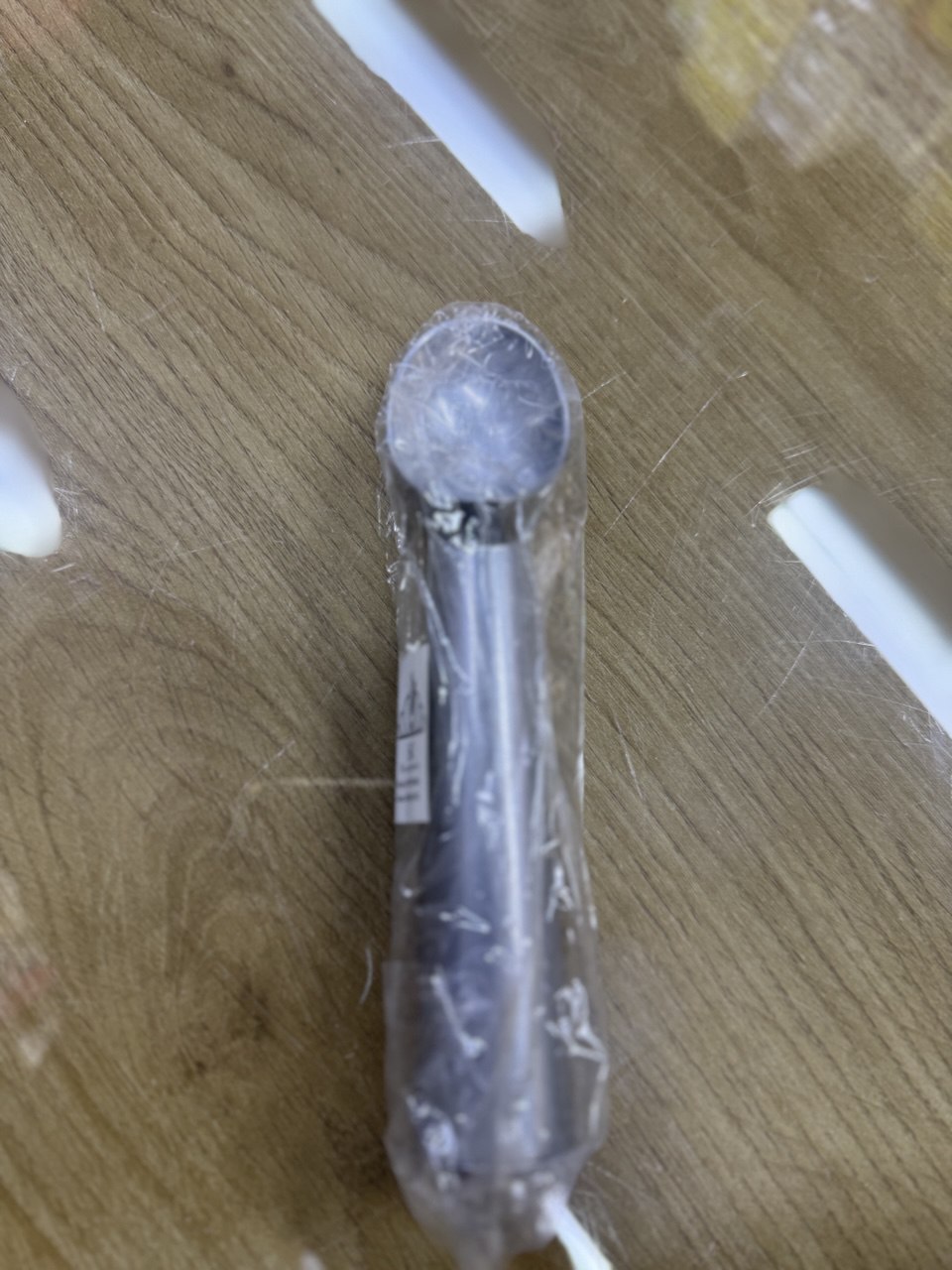 معلقة بوظة حديد