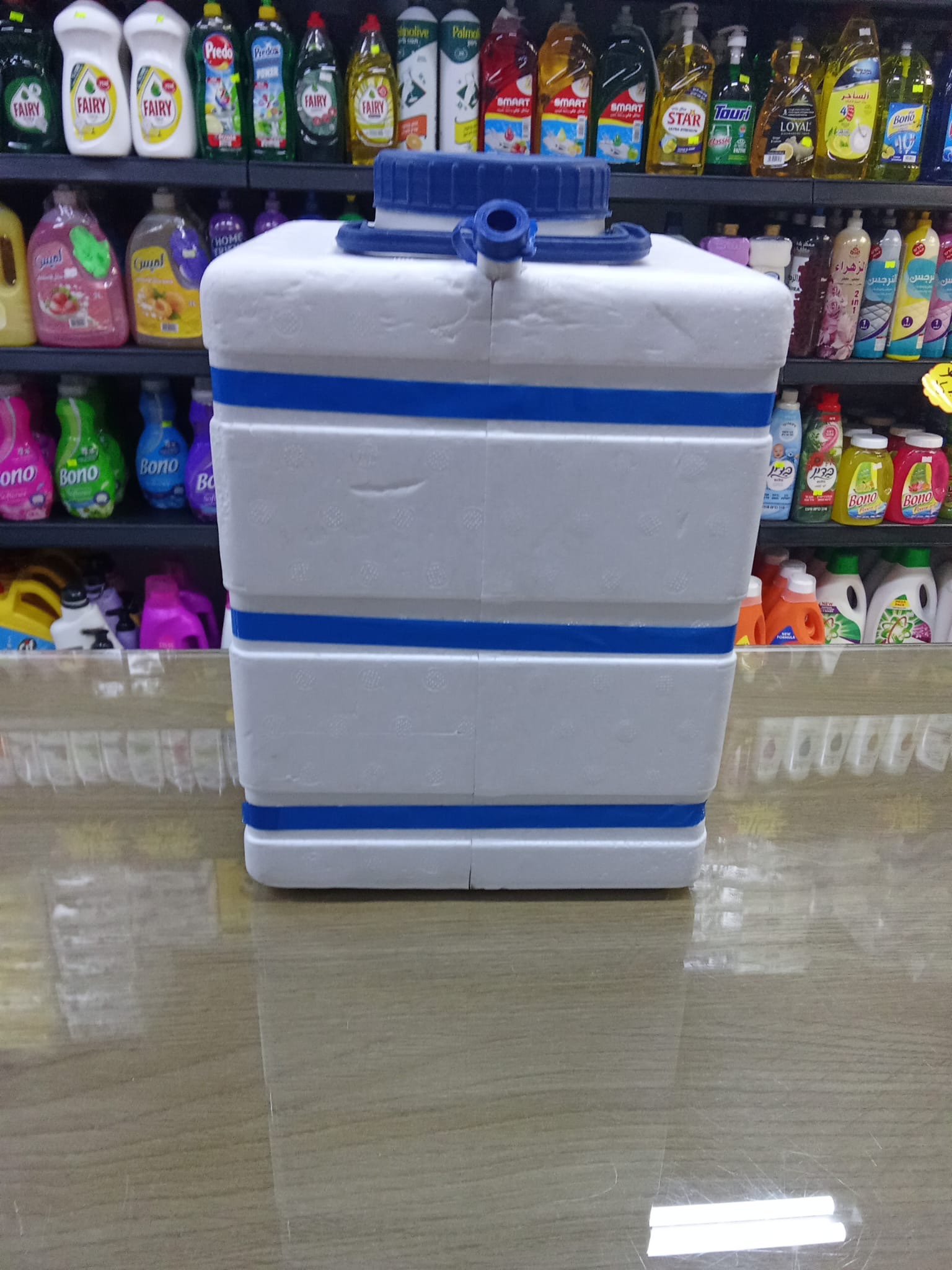 مطرة ماء فلين